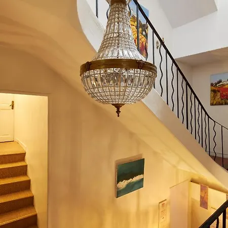 De L'atelier Hotel Villeneuve-lès-Avignon