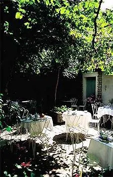 فندق De L'atelier