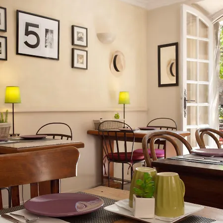 De L'atelier Hotel 3*