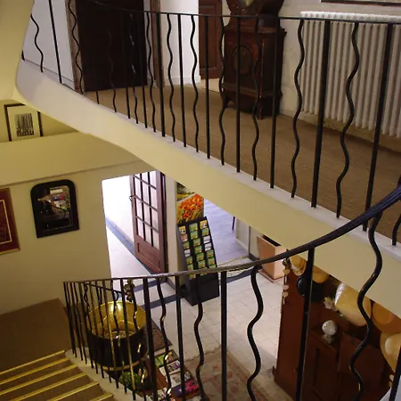 De L'atelier Hotel 3*