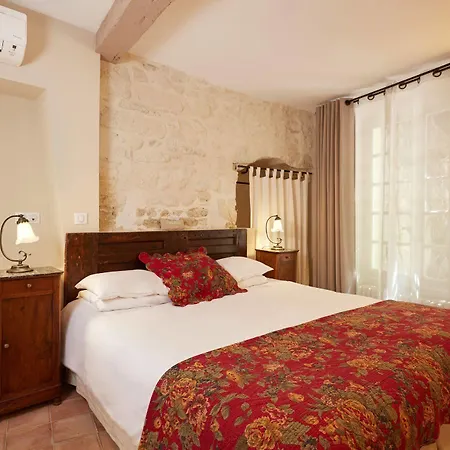 De L'atelier فندق فينوف ليز أفيجْنْ