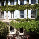 De L'atelier Szálloda