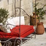 Hotel De L'atelier Villeneuve-lès-Avignon