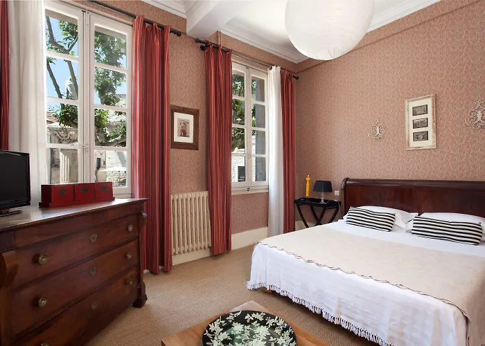 De L'atelier מלון 3*